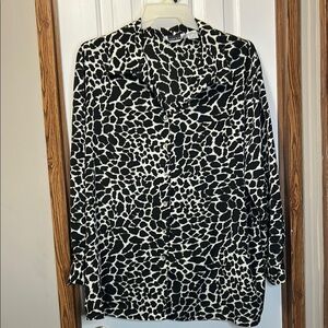 Maggie Barnes Black and White Patterned Button Down Shirt